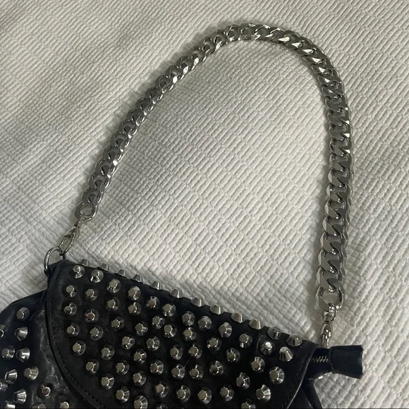 Amazing Leather Studded Bag - Picture 3 of 6